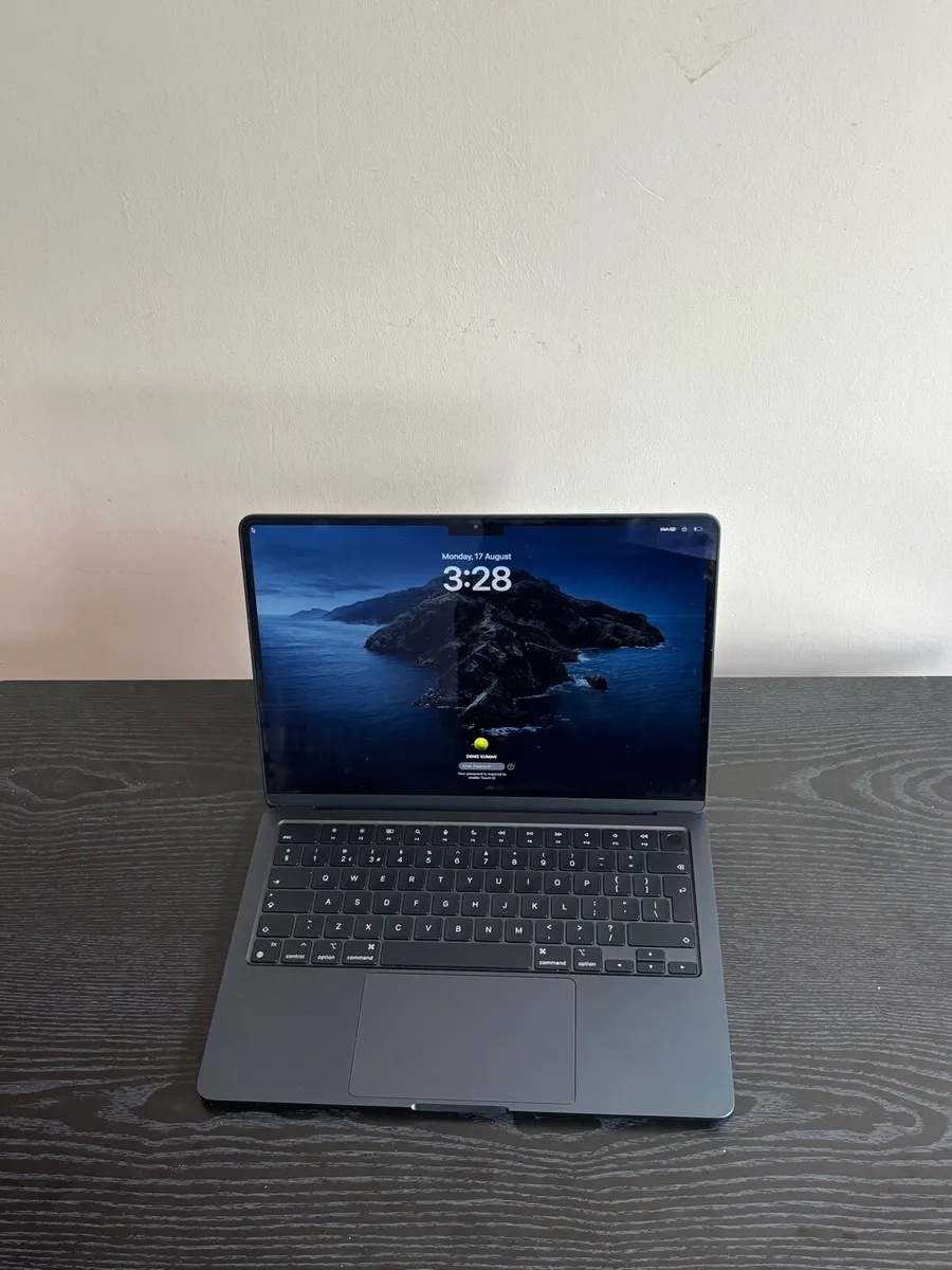 Laptop - Image 3