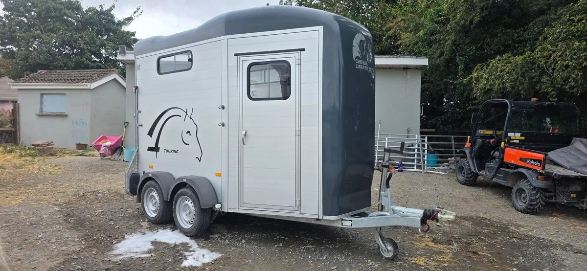 Cheval Liberte Horse Box Touring Country S Tack Ro - Image 2