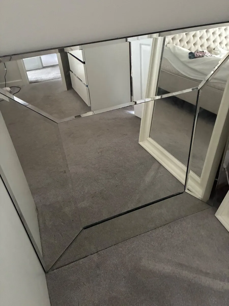 Mirror - Image 1