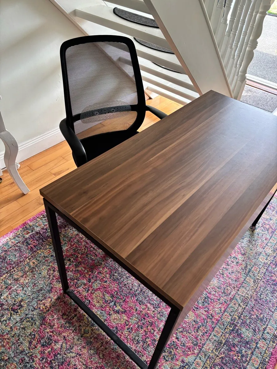 Desk and chair - Image 1