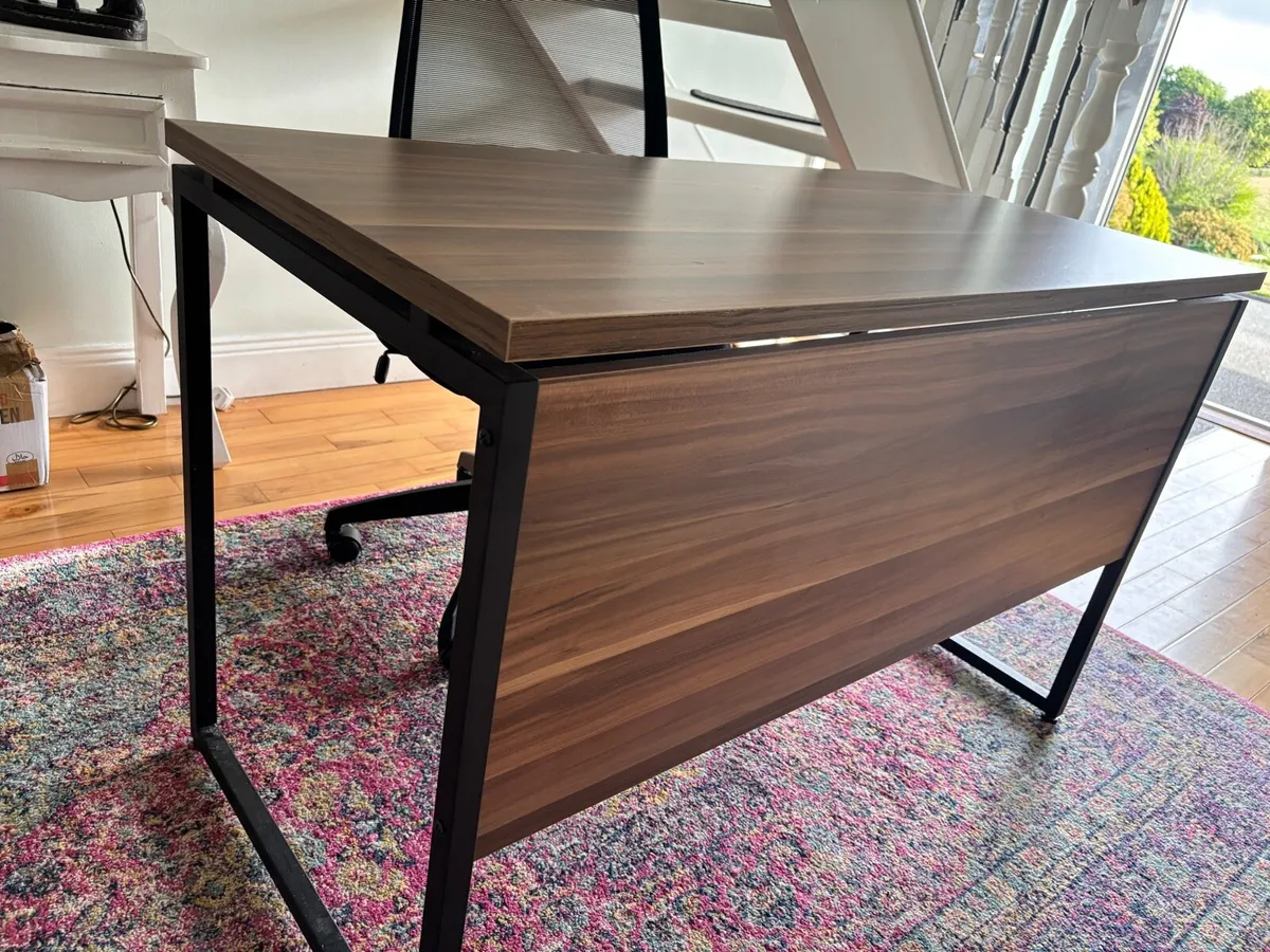 Desk and chair - Image 2