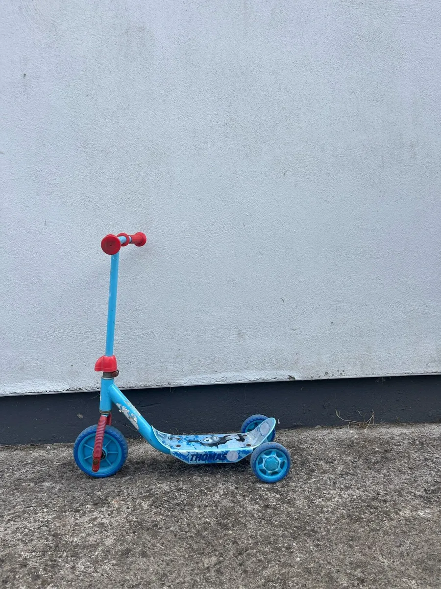 Kids Thomas tank engine scooter