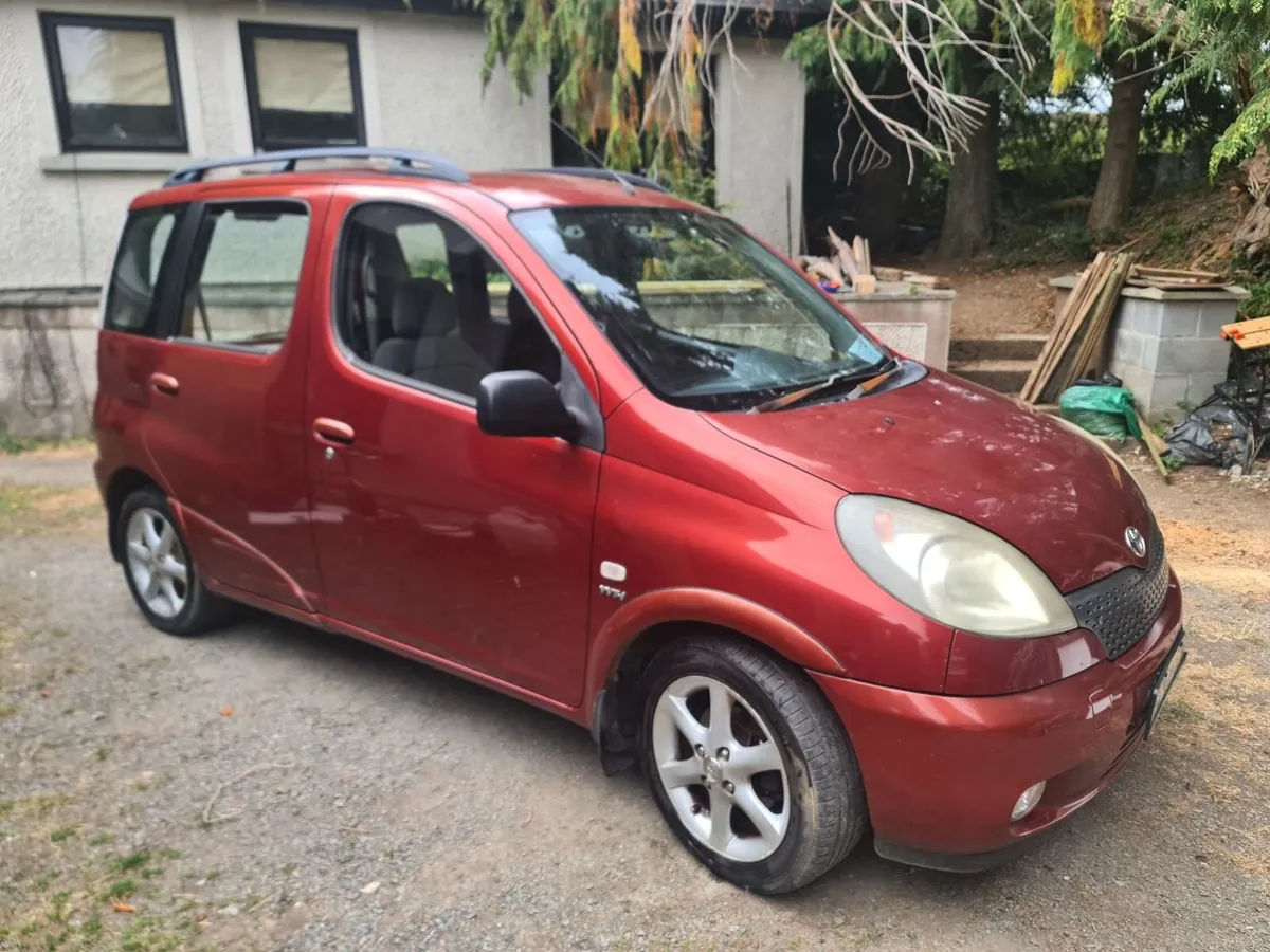 Camping equipment - Image 1