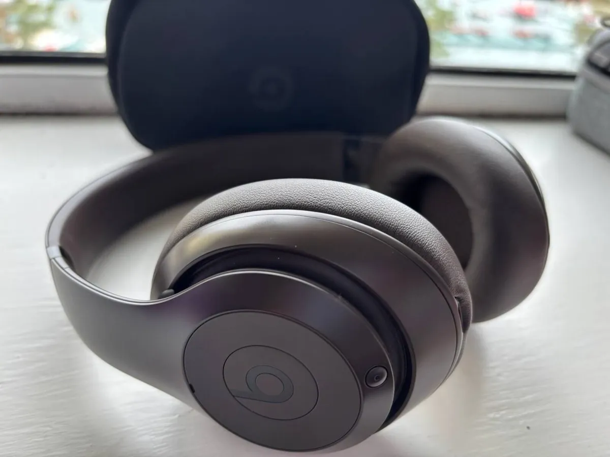 Beats Studio Pro Headphones (Wireless, NC) - Image 1