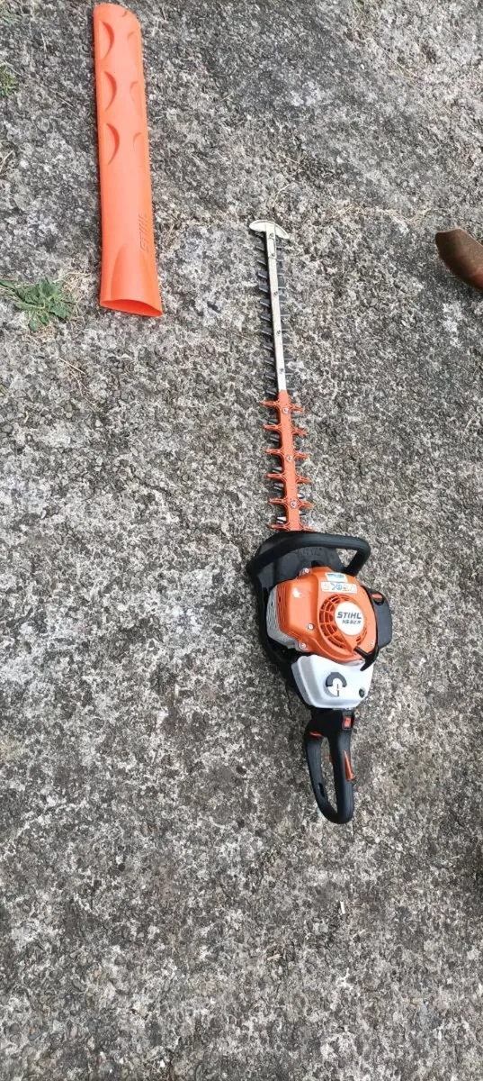 Stihl hedge trimmer HS 82 R - Image 2