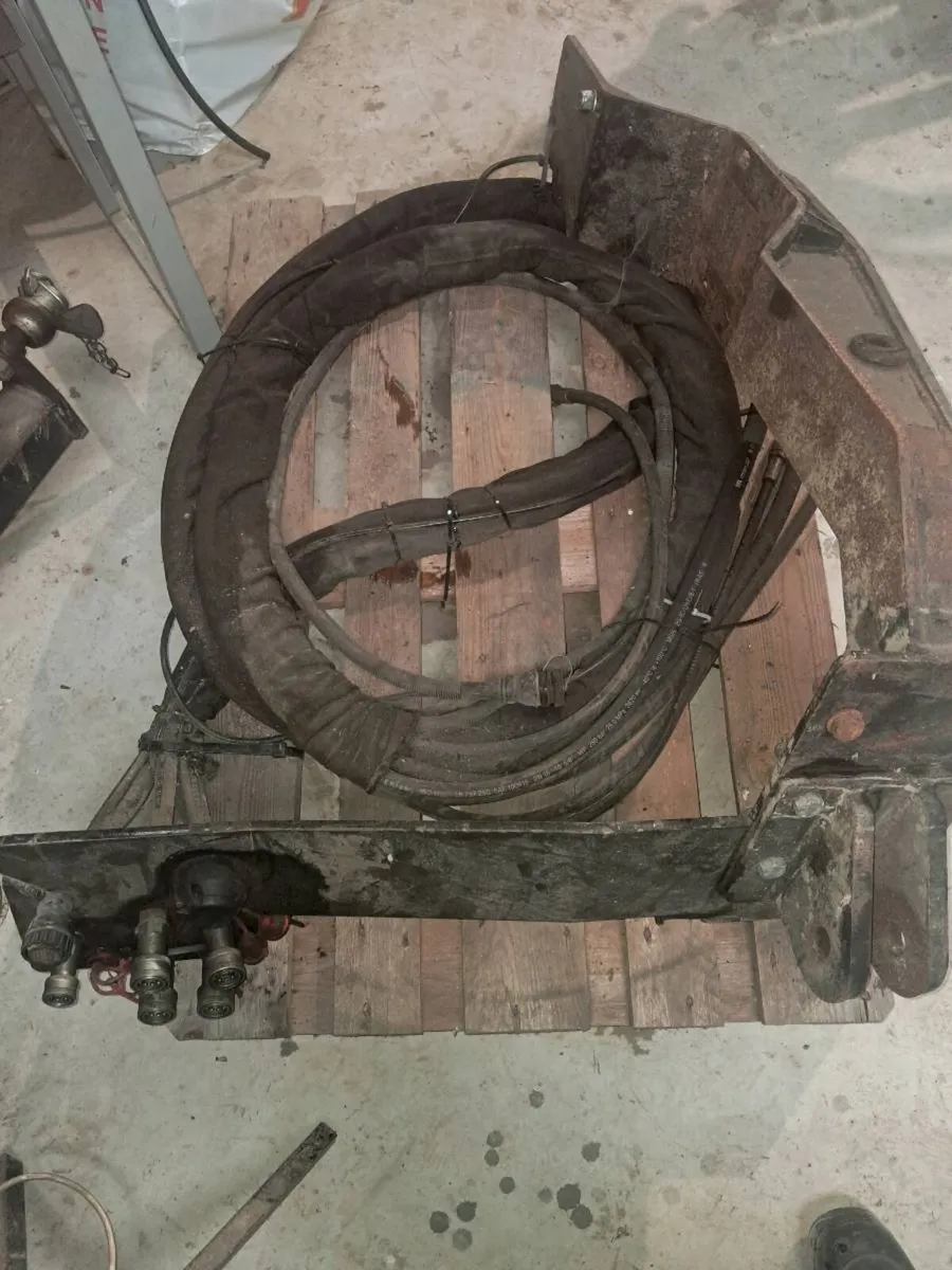 McHale baler - Image 1