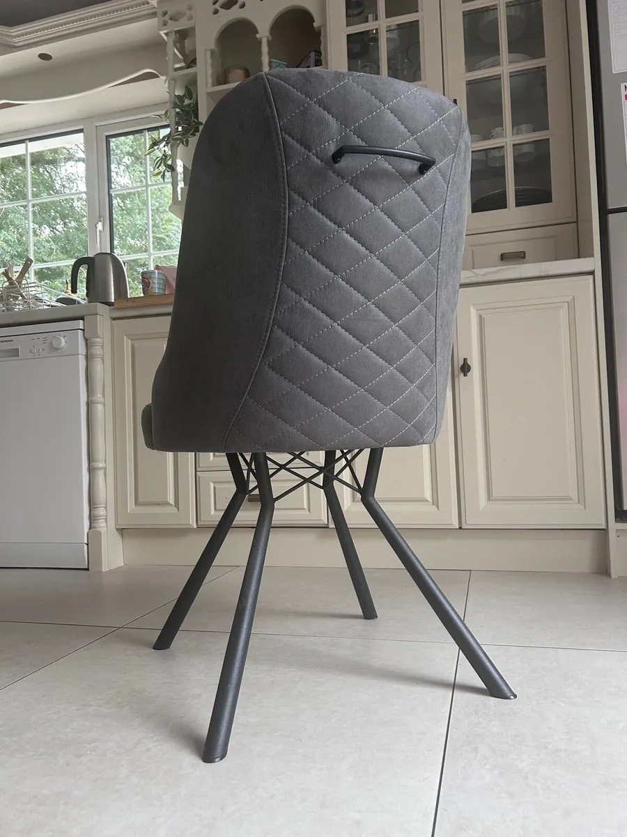 Dining room chairs x5 - Image 1