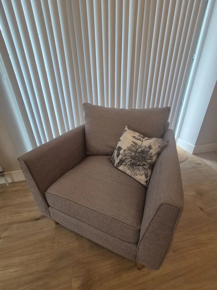 Single Arm Chair - Image 2
