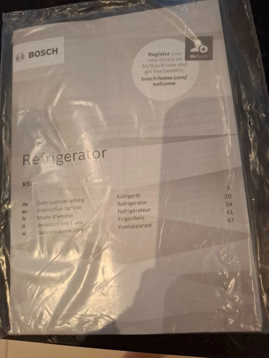 Bosch free standing fridge - Image 3