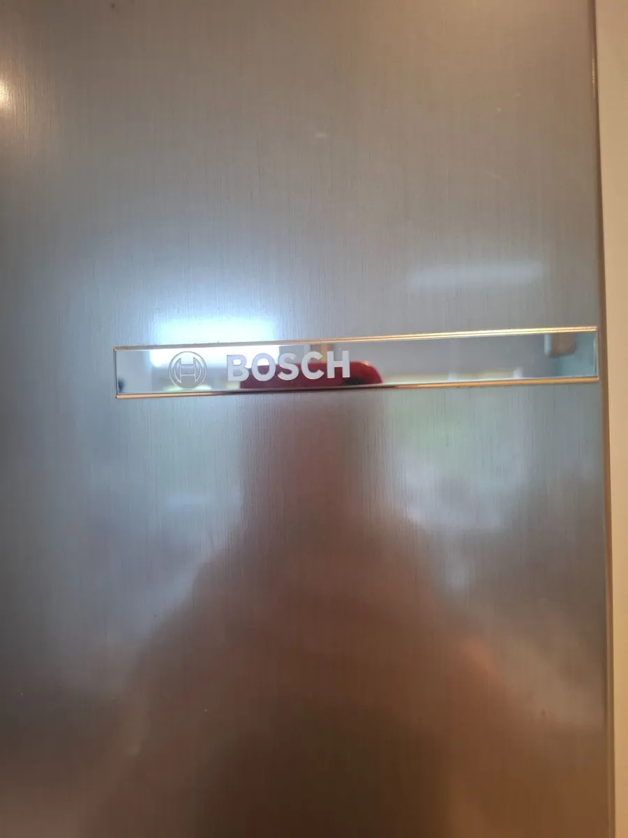 Bosch free standing fridge - Image 4
