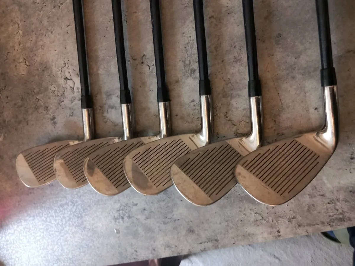 Taylormade golf irons right handed clubs - Image 3