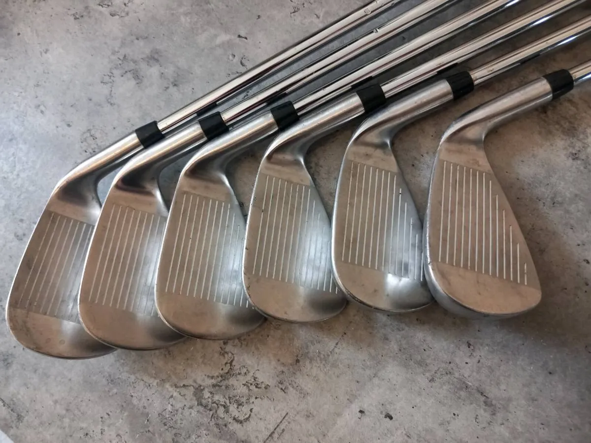 McGregor golf irons.  Left handed clubs - Image 3