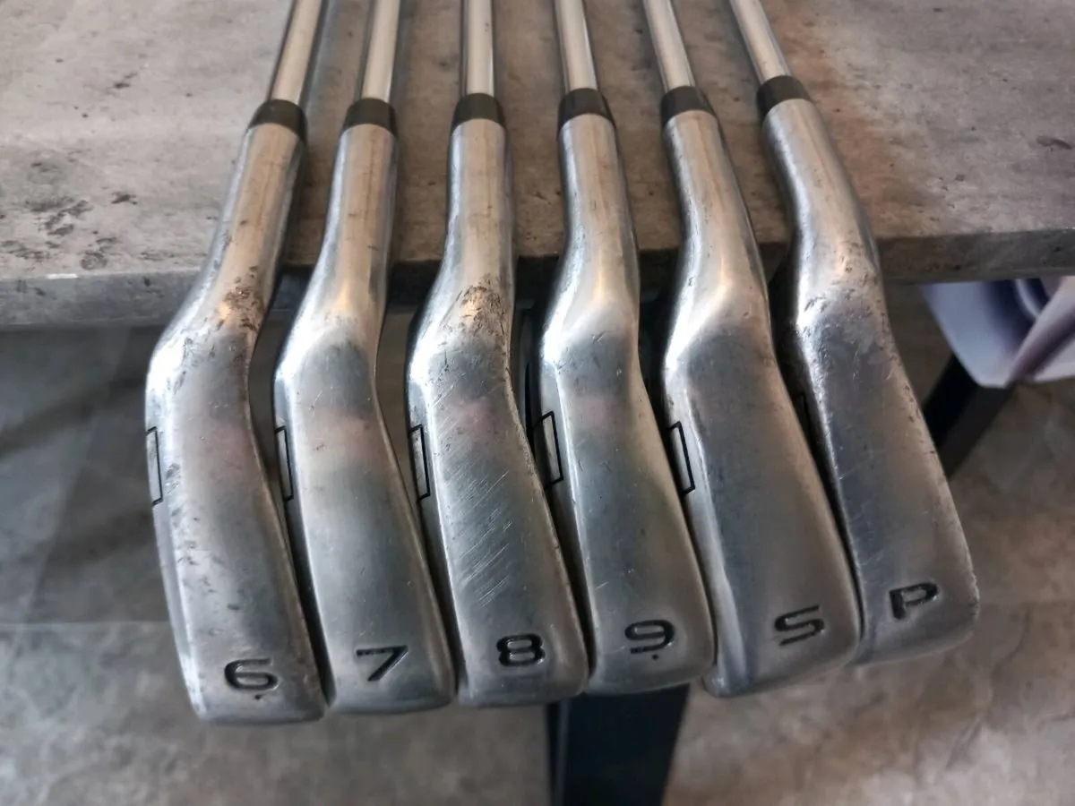 McGregor golf irons.  Left handed clubs - Image 4