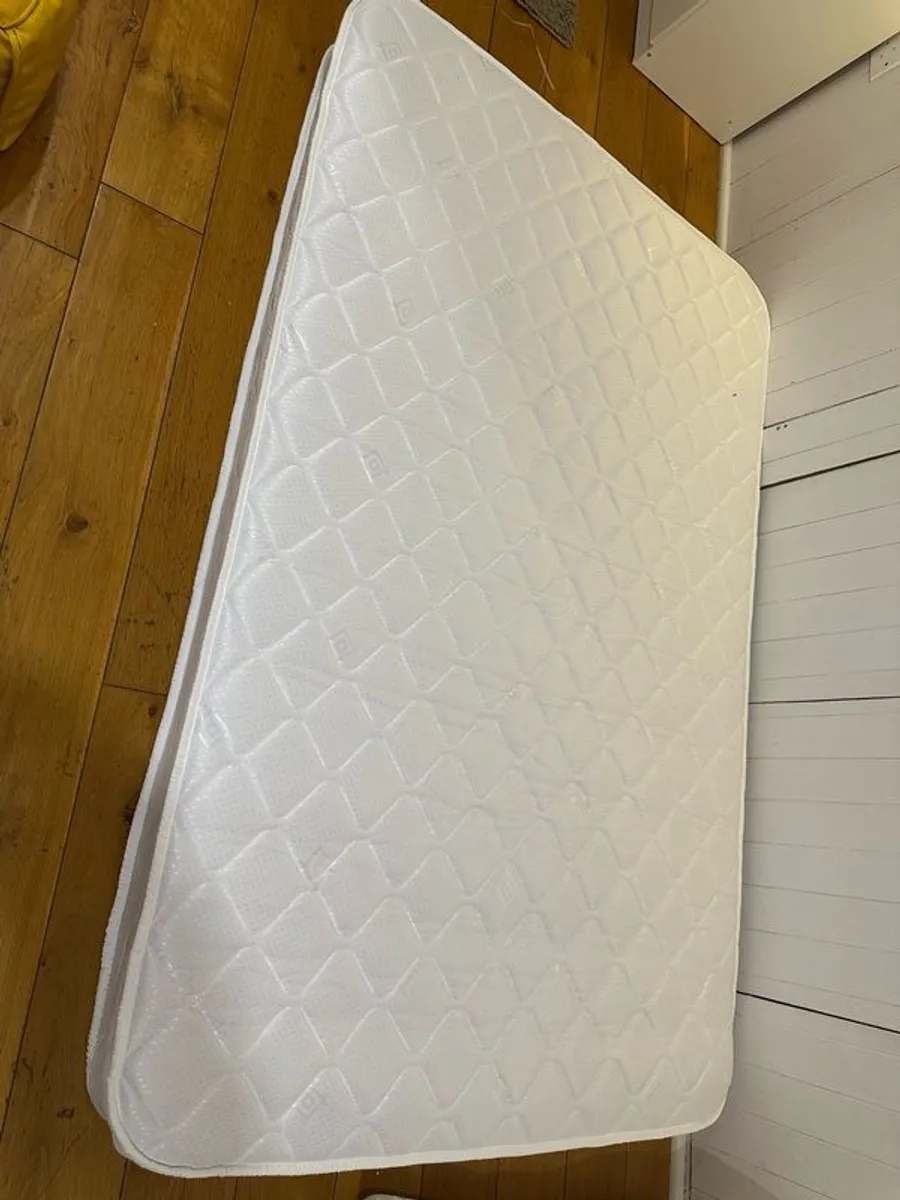 mattress - Image 2