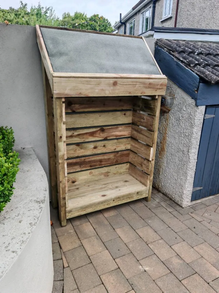 Log store - Image 1