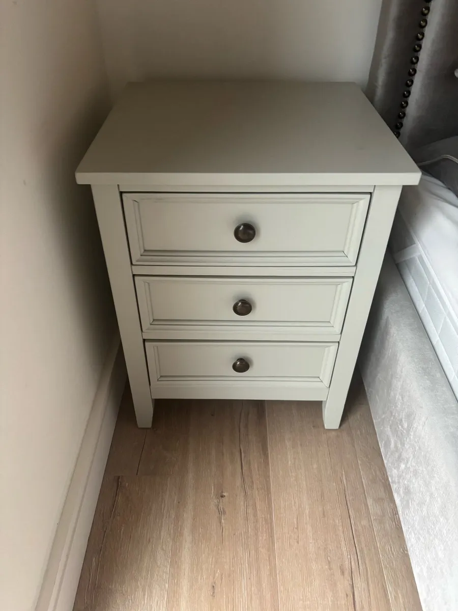 Bed side locker - Image 1