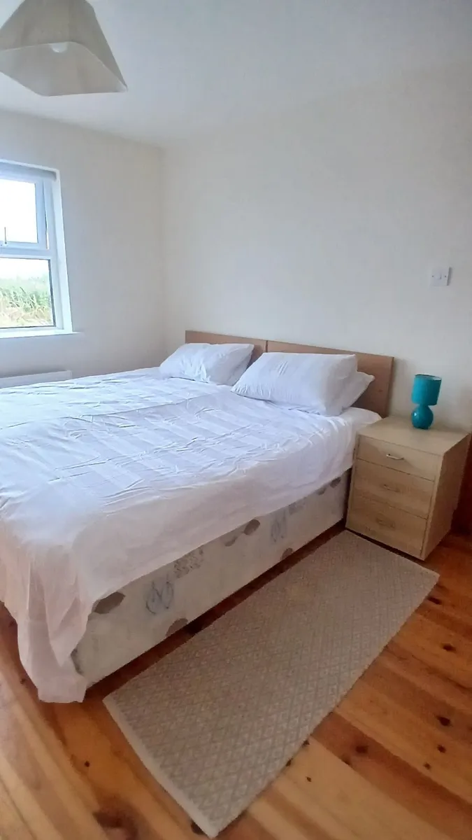 Private Room – Miltown Malbay / Spanish Point - Image 1