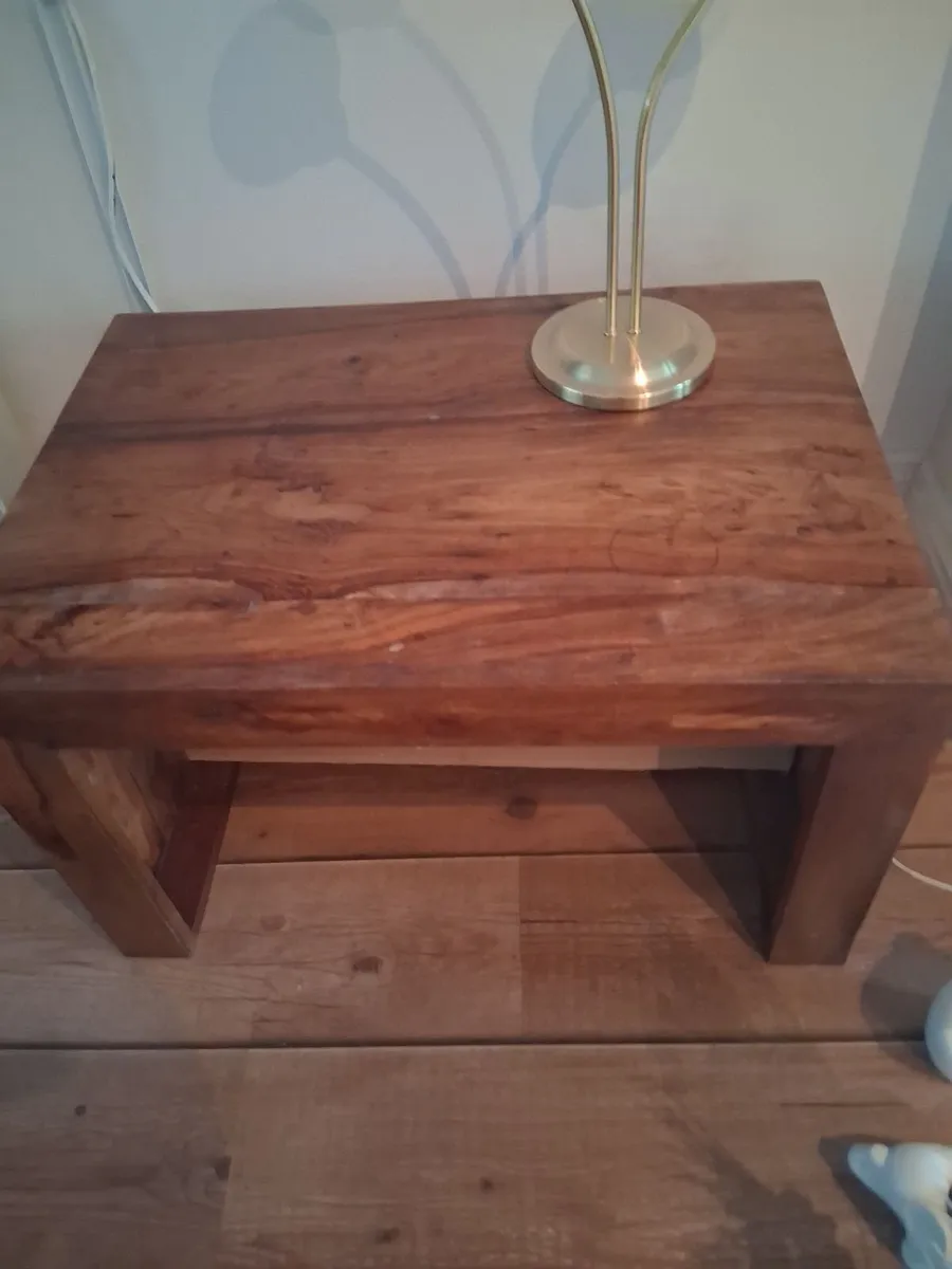 Stunning  table and 4 chairs and matching units - Image 4