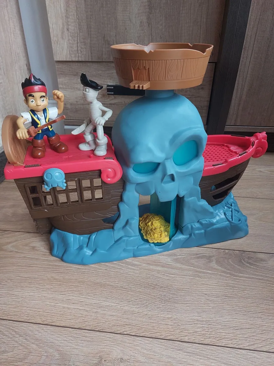 Pirate ship