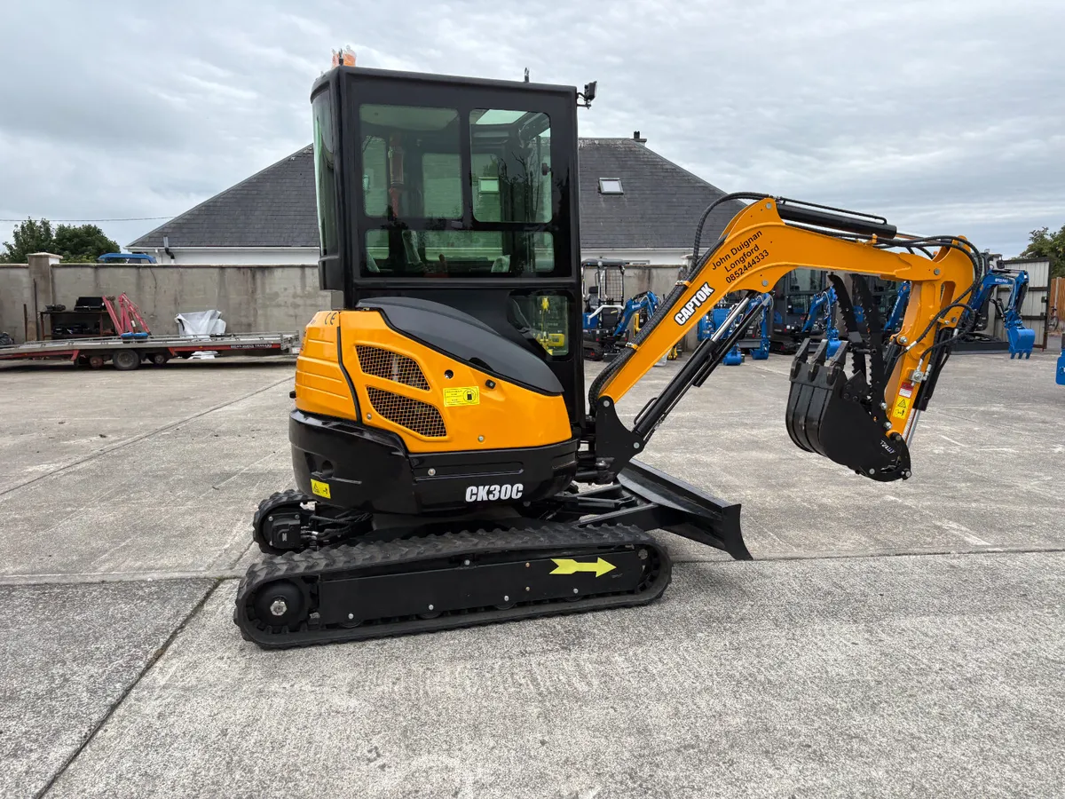 Captok  CK30C Mini Excavator - Image 3