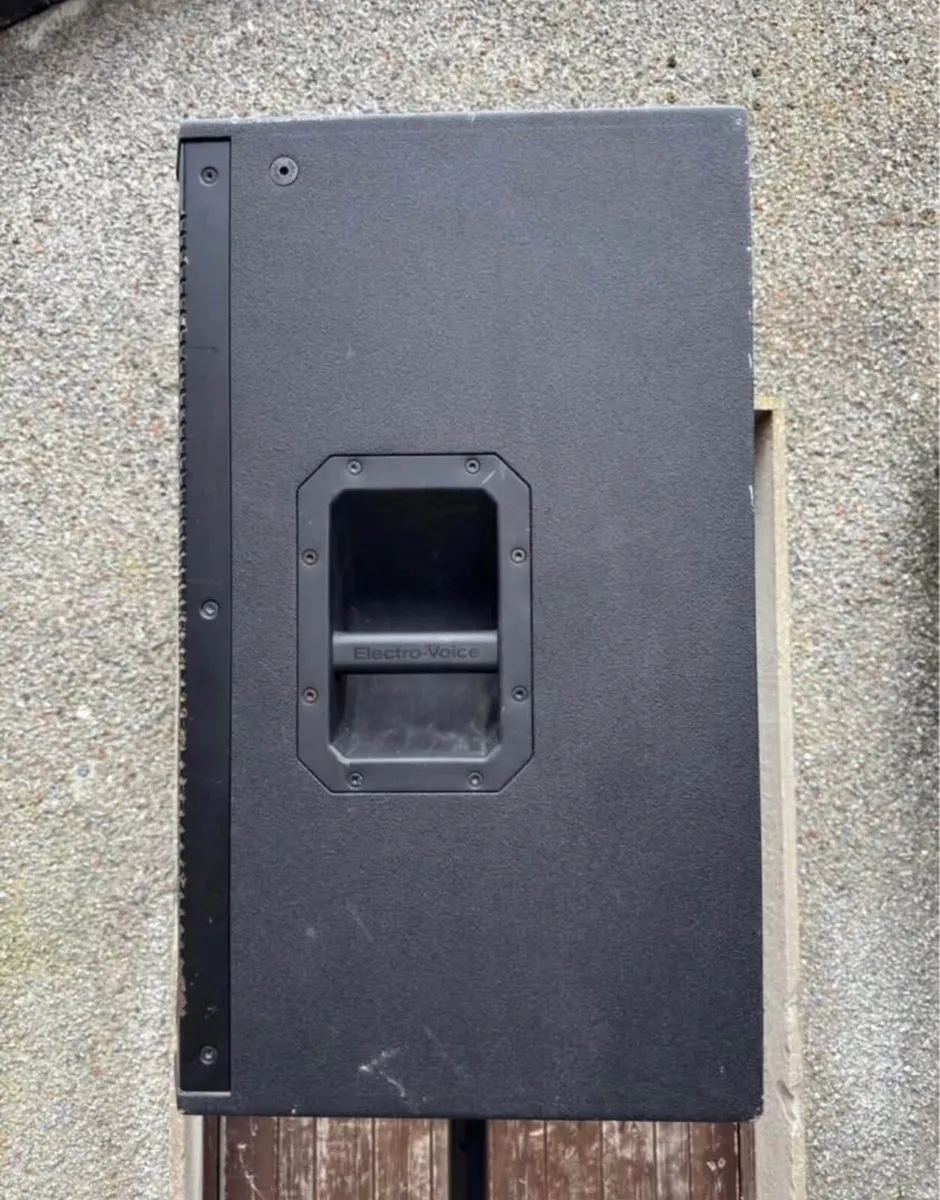 2 EV EKX 15P (open to offers) - Image 3