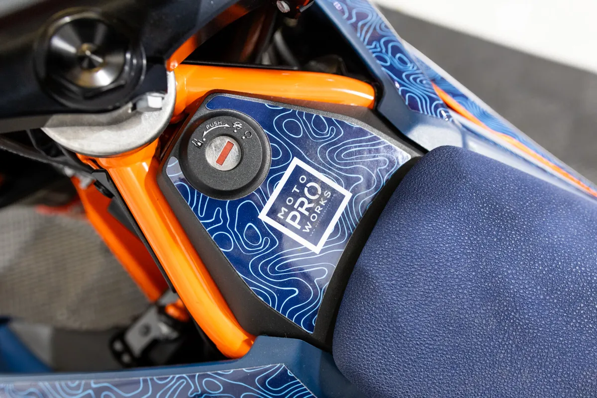 KTM 690 SMCR 2025 - Image 3