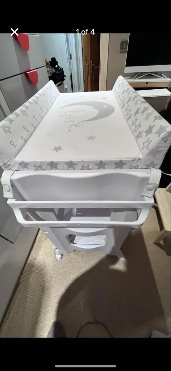 baby chancing table