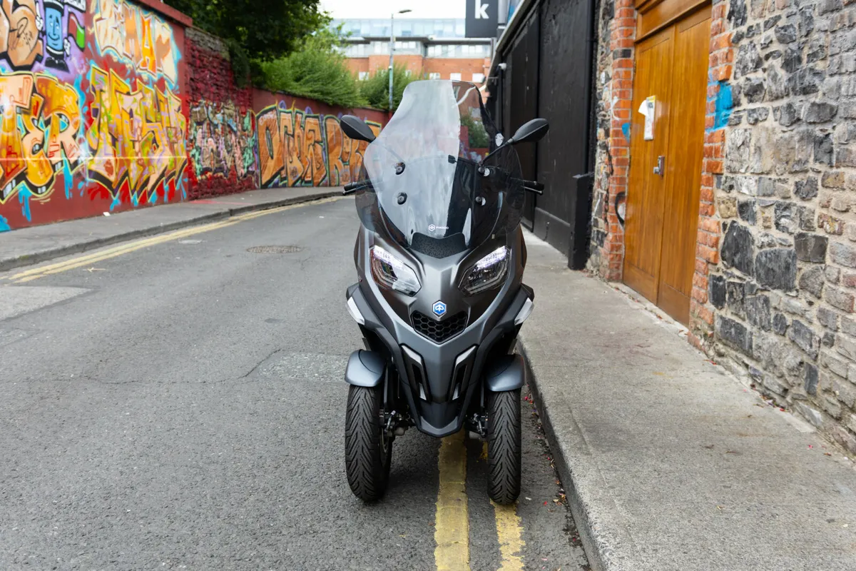 Piaggio MP3 530 Exclusive 2026 - Image 3