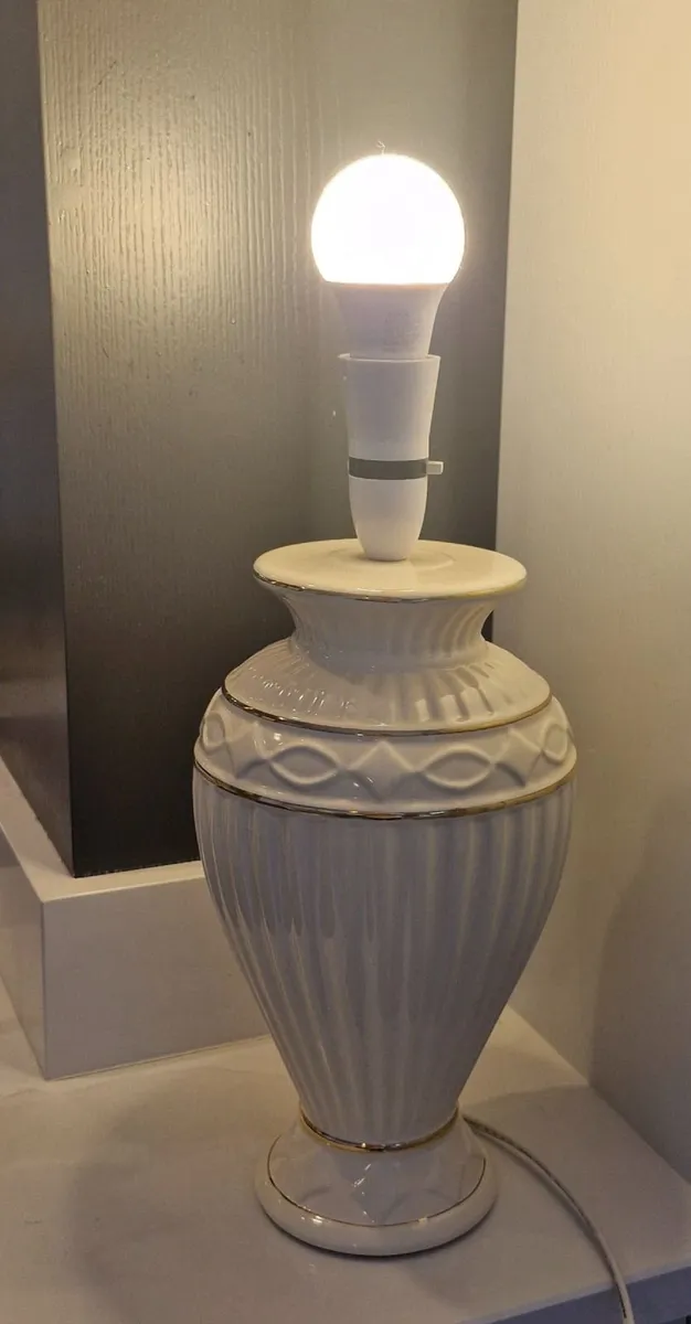 Two Cream Lamp Stands - Image 2