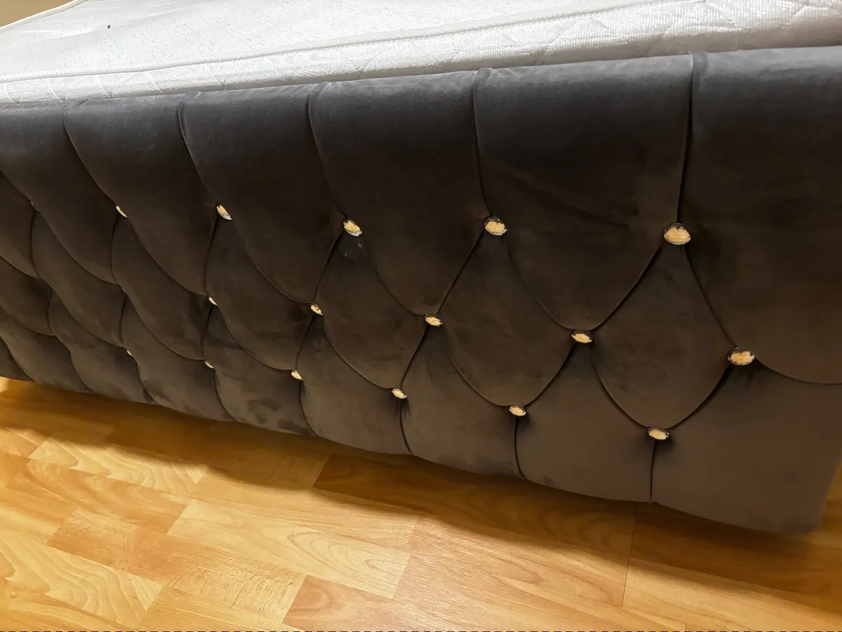 Black Velvet Bed Frame (Double) - Image 4