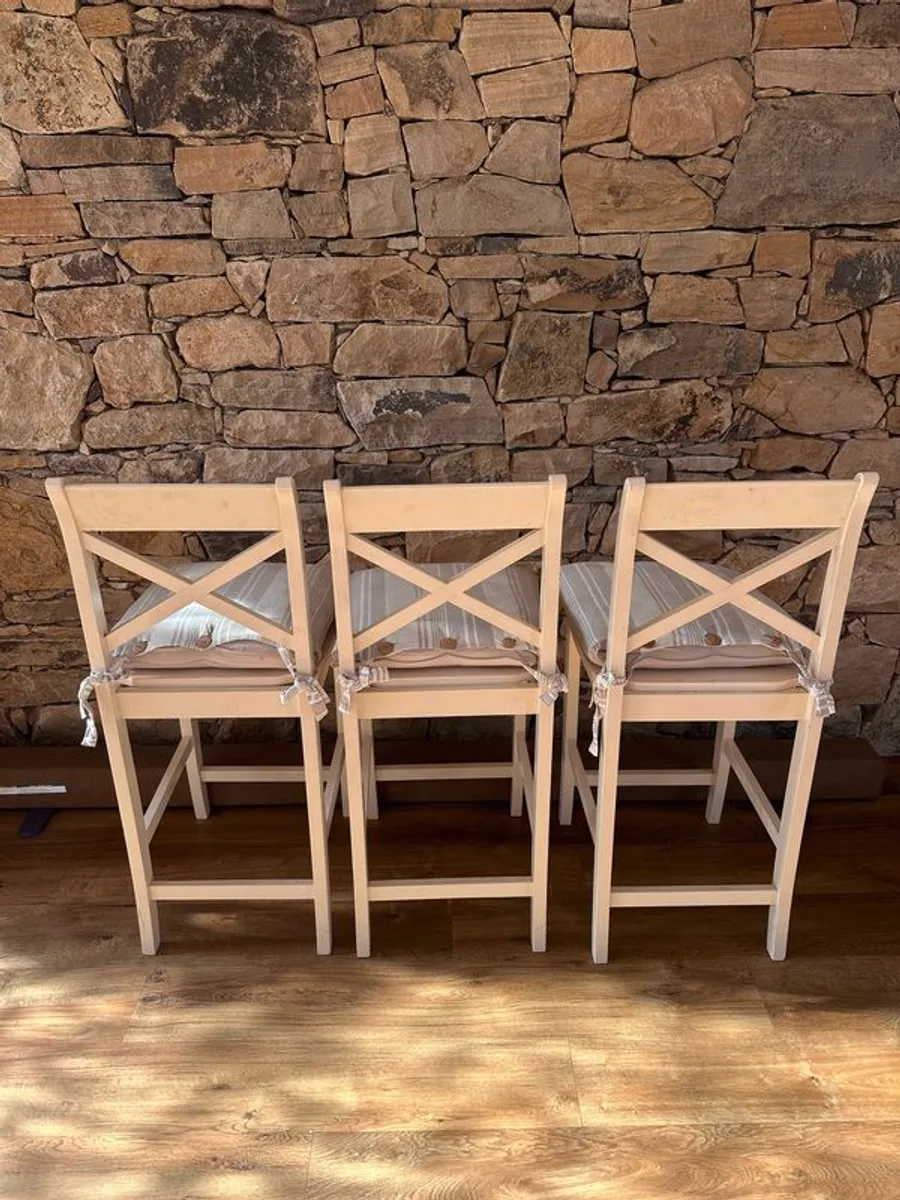 Island Bar Stools x 3 - Image 2