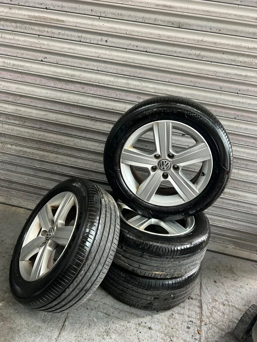 Volkswagen Golf 16” Alloys - Image 1