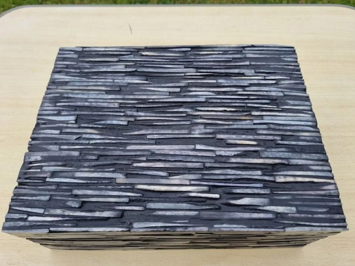 The opulent Eichholtz Cosmy Box - Image 3