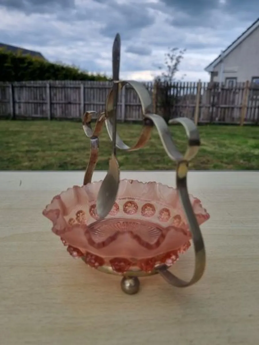 Vintage pink glass jam bowl,  silver-plated stand - Image 4