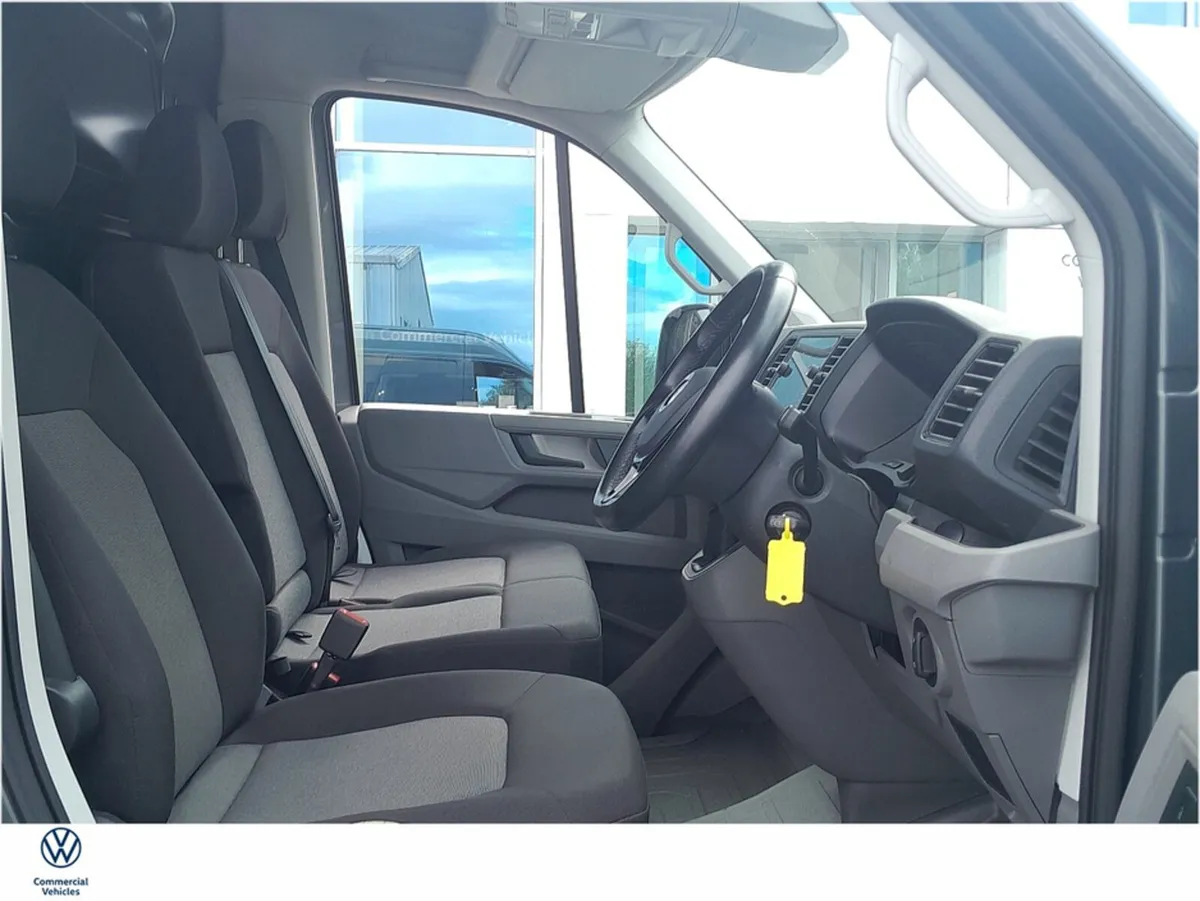 Volkswagen Crafter CRAFTER H 35 MWB 140HP A8F - Image 2
