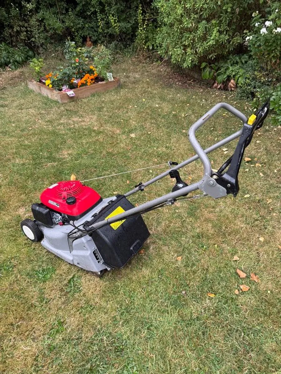 Honda HRB Self Propelled Roller Mower - Image 3