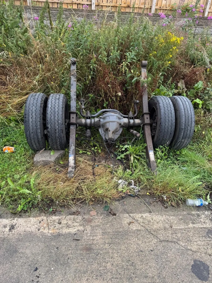 2006-2018 Mercedes-Benz Sprinter Rear Axle - Image 1