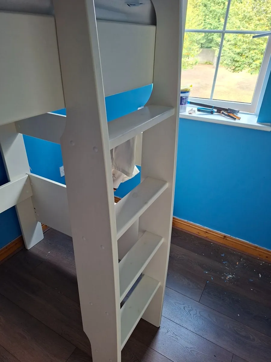 Bedroom furniture - Image 4