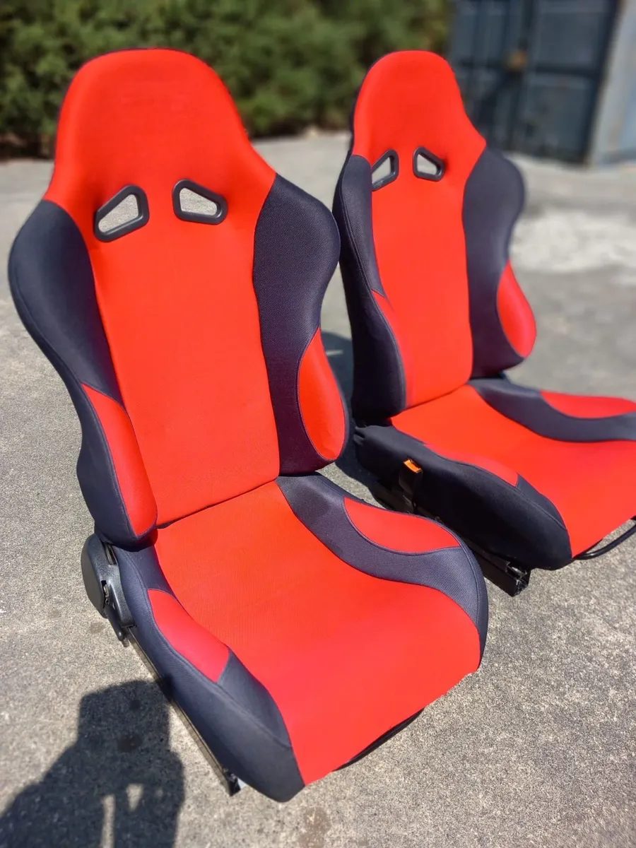 Volkswagen Transporter seats and alloys - Image 4