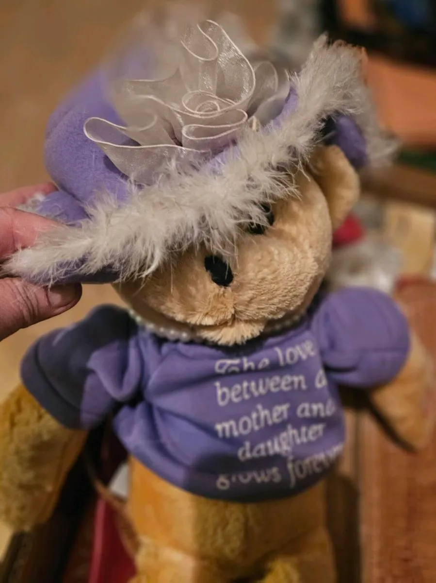 Mother and Daughter Bear - Image 2