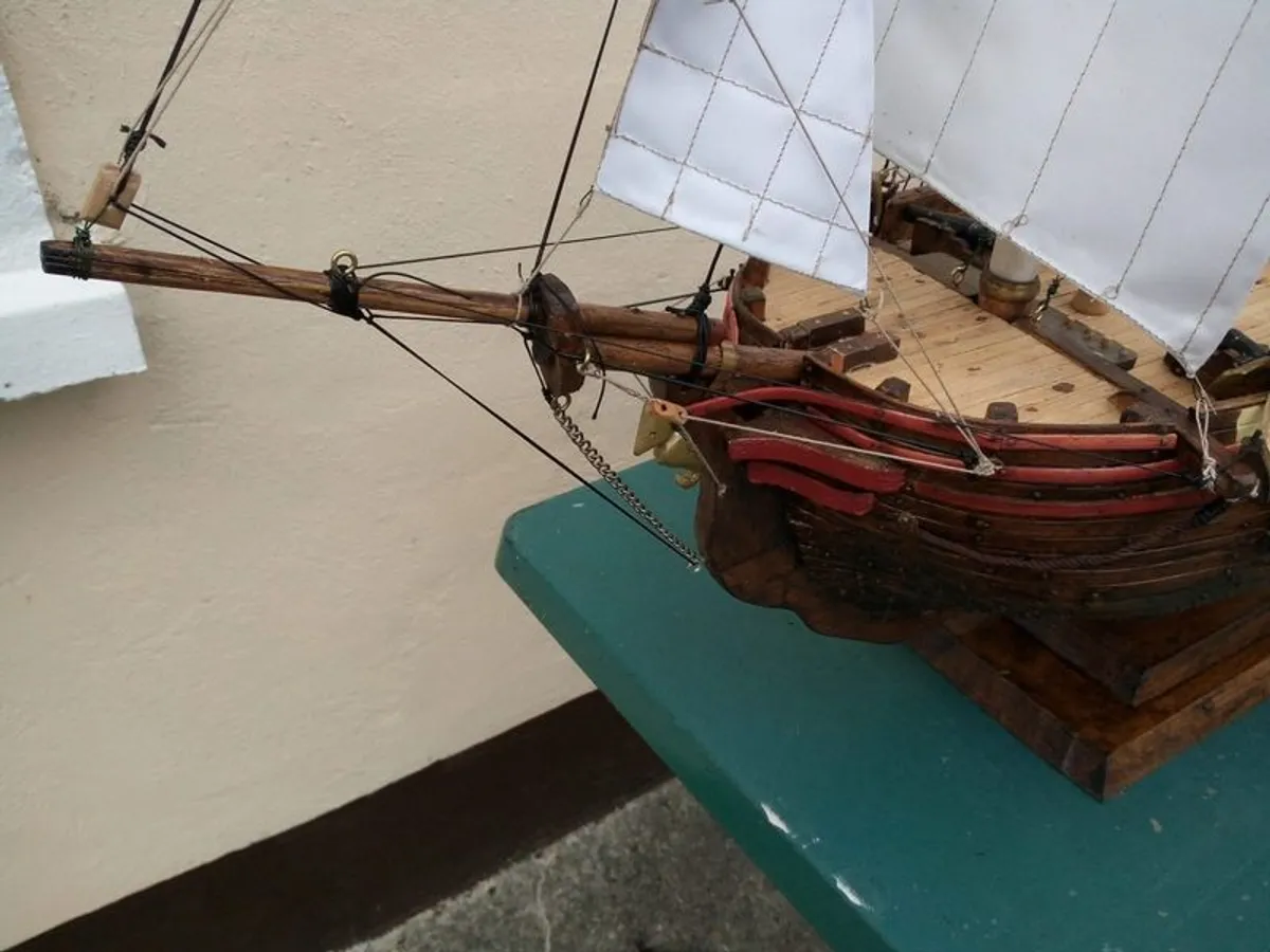 Handmade model ship-12gun briganteen Sarah from Patrick O'Brien novels - Image 3