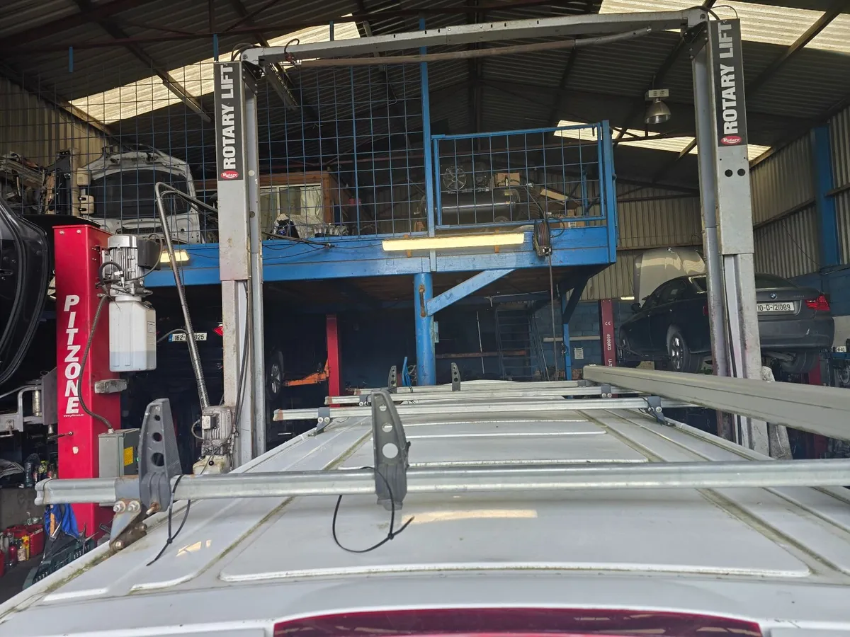 Mercedes Vito W447 Roof Bars + 3m Lockable Pipe Ca - Image 3