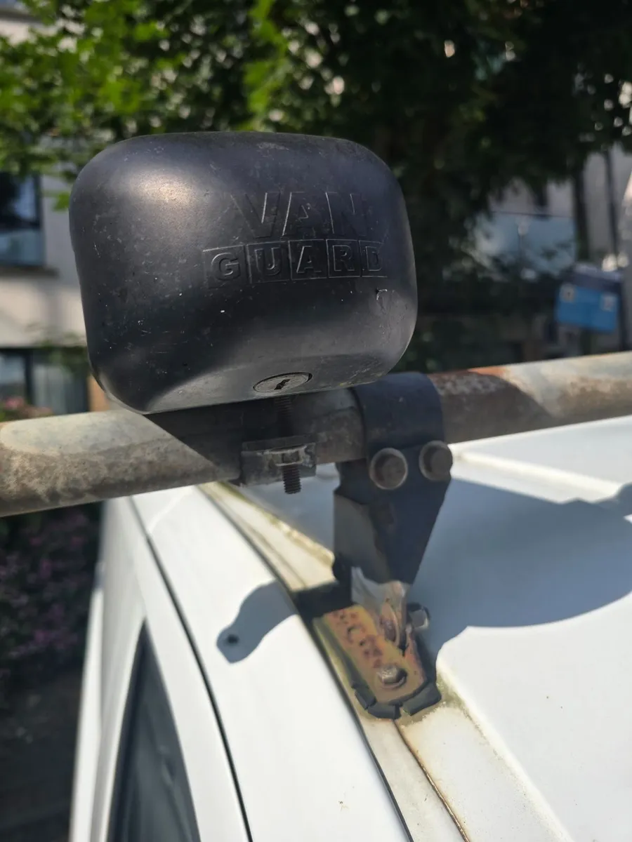 Mercedes Vito W447 Roof Bars + 3m Lockable Pipe Ca - Image 4