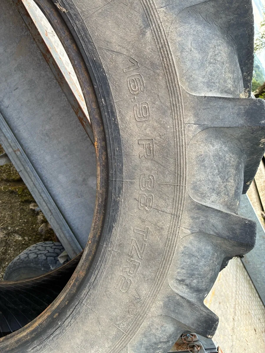 Tractor tyre - Image 4