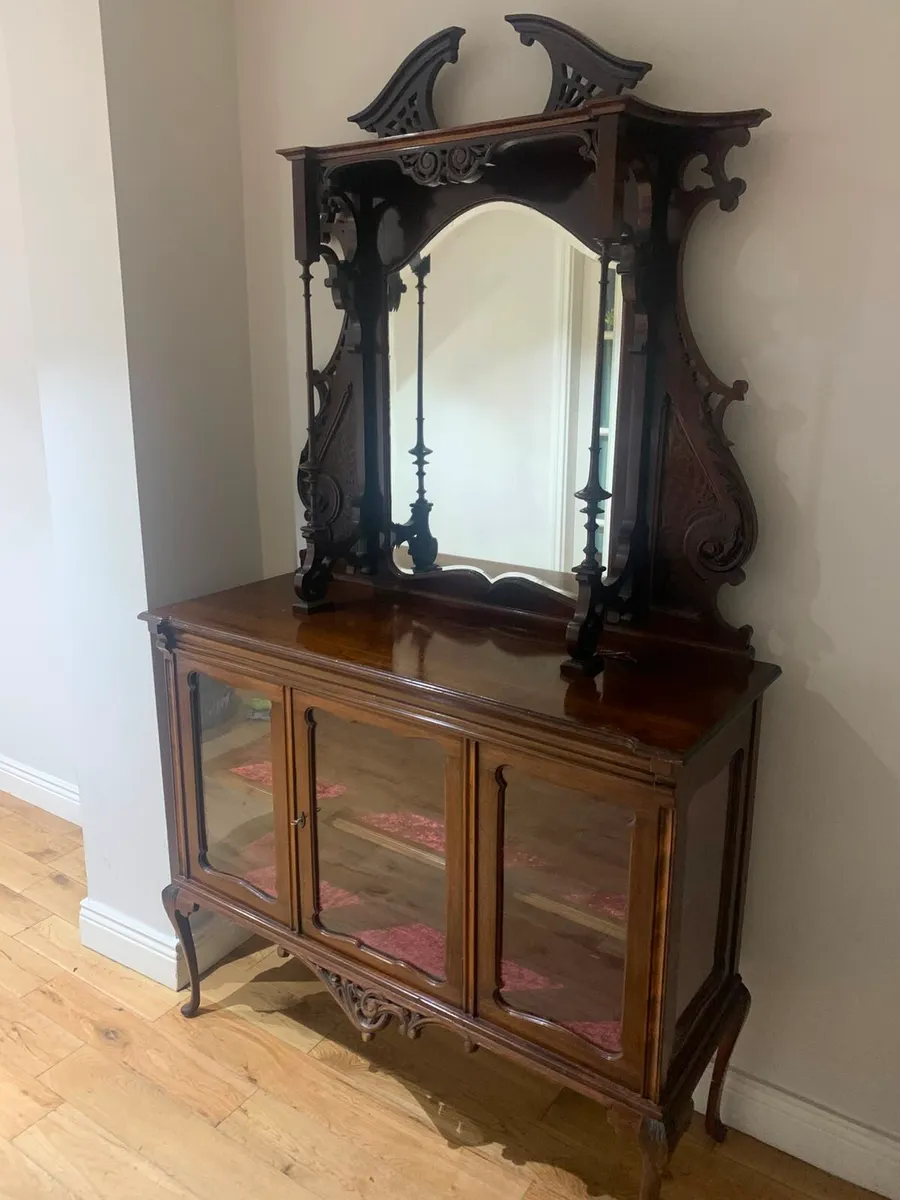 Display cabinet - Image 1