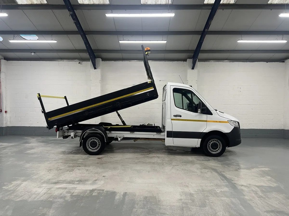 2021 Mercedes-Benz Sprinter Tipper Van - Image 1
