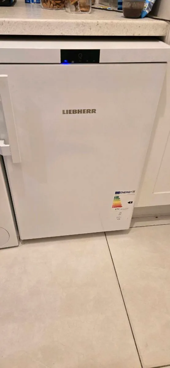 Fridge Freezer UnderCounter like new Under waranty - Image 1