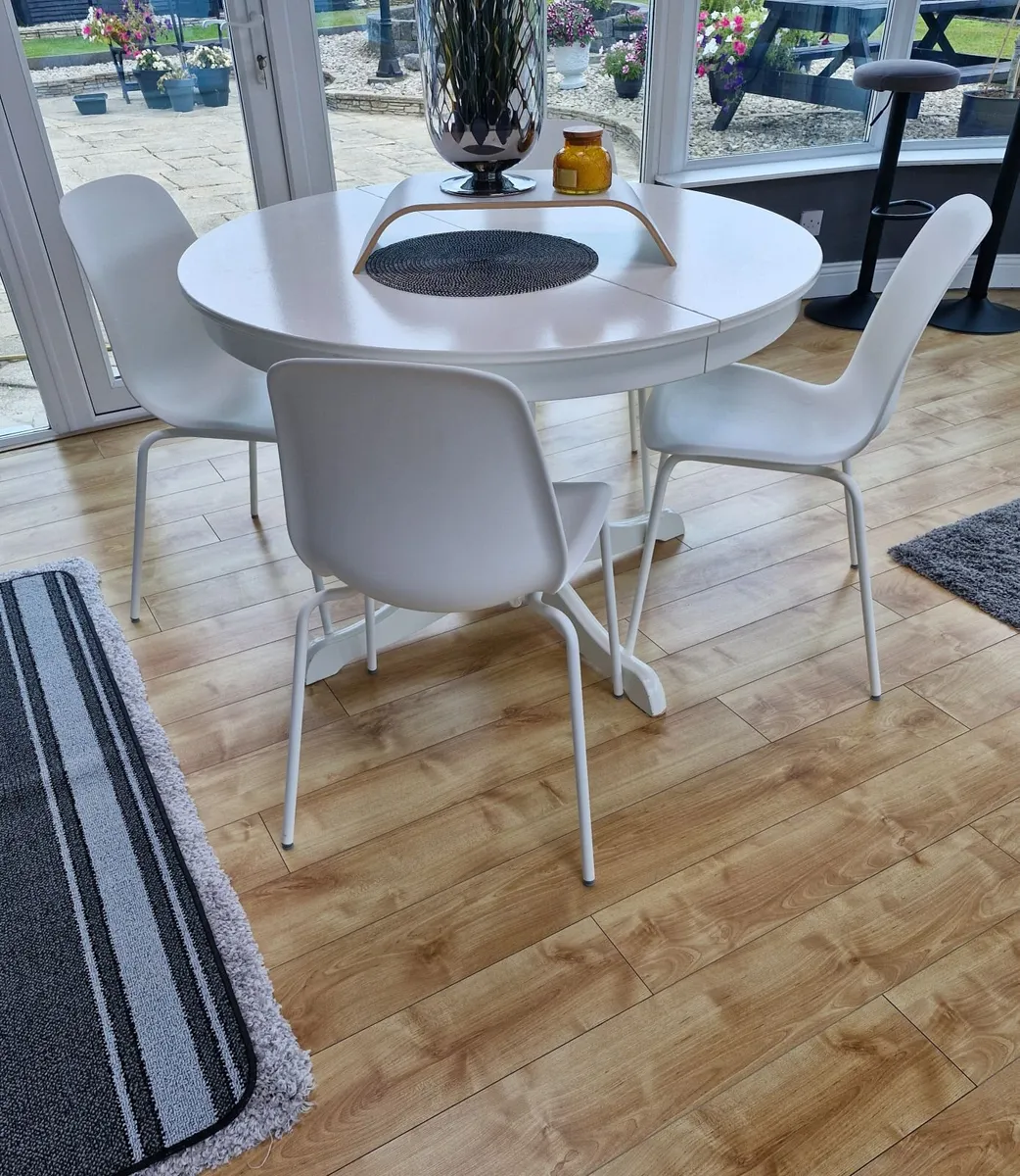 White Table and 4 Chairs - Image 2