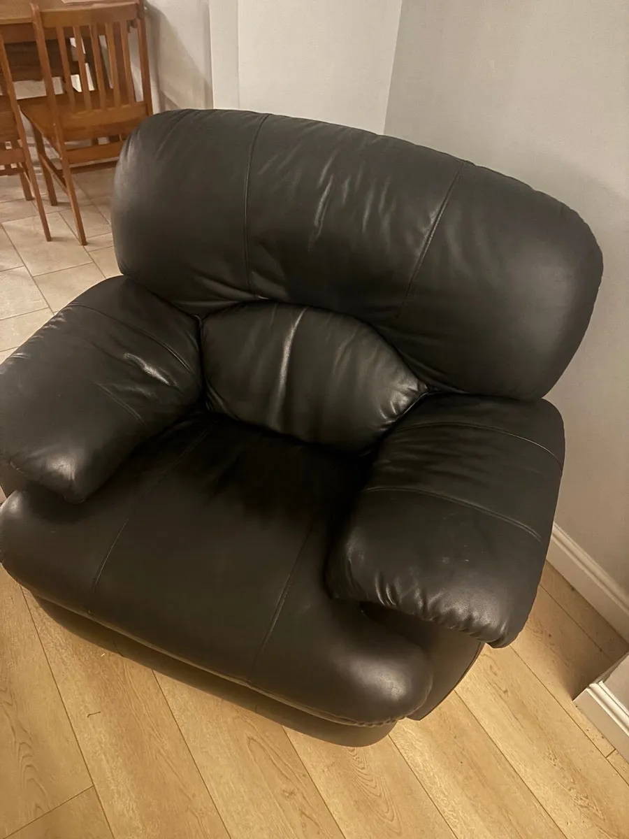 Couch and chair - Image 2