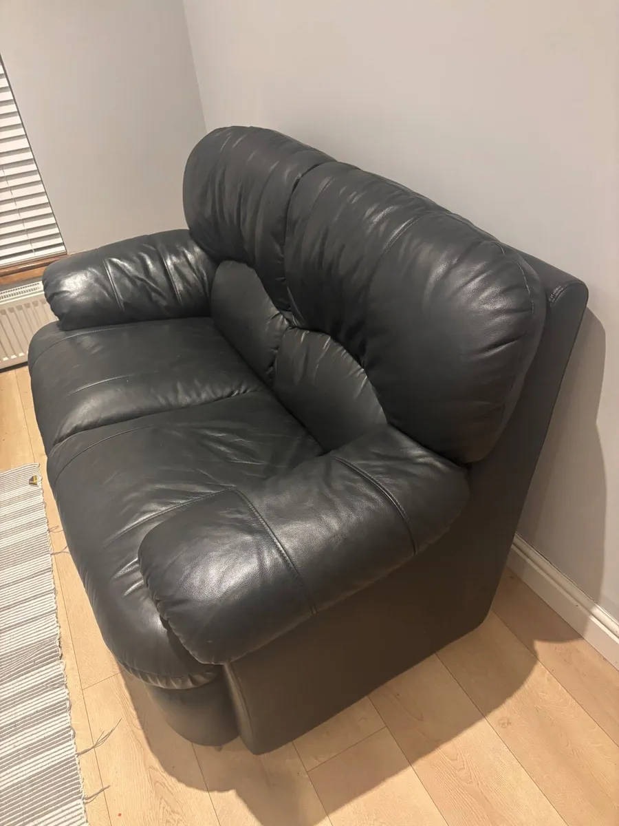 Couch and chair - Image 4